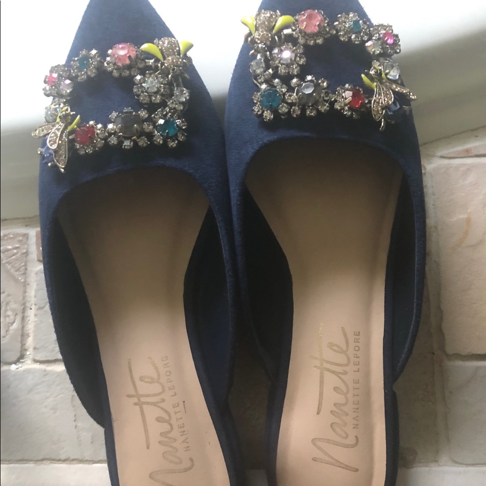 Shoe